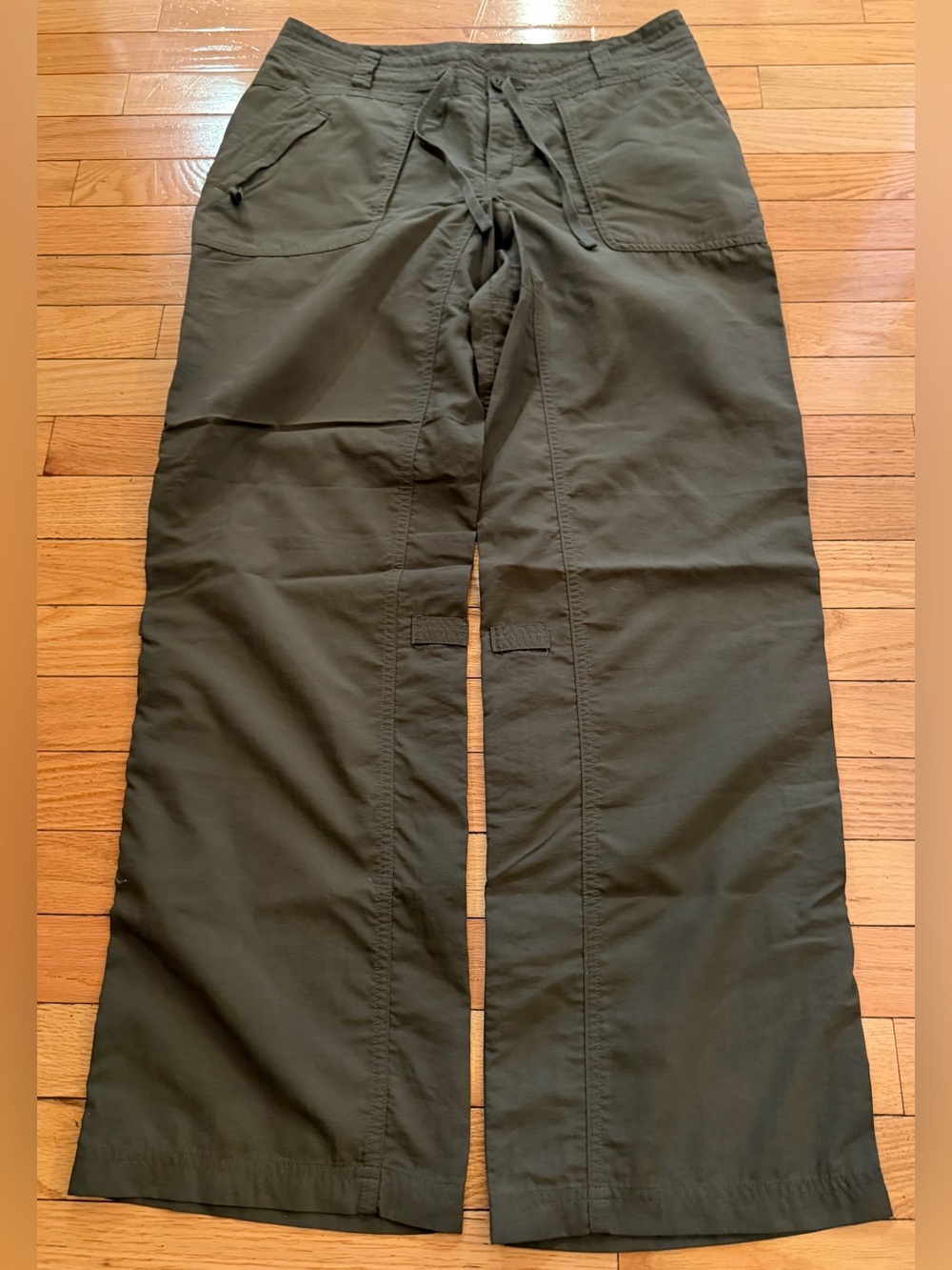 The North Face Olive Army Green Nylon Convertible Roll Tab Hiking Pants Women 8